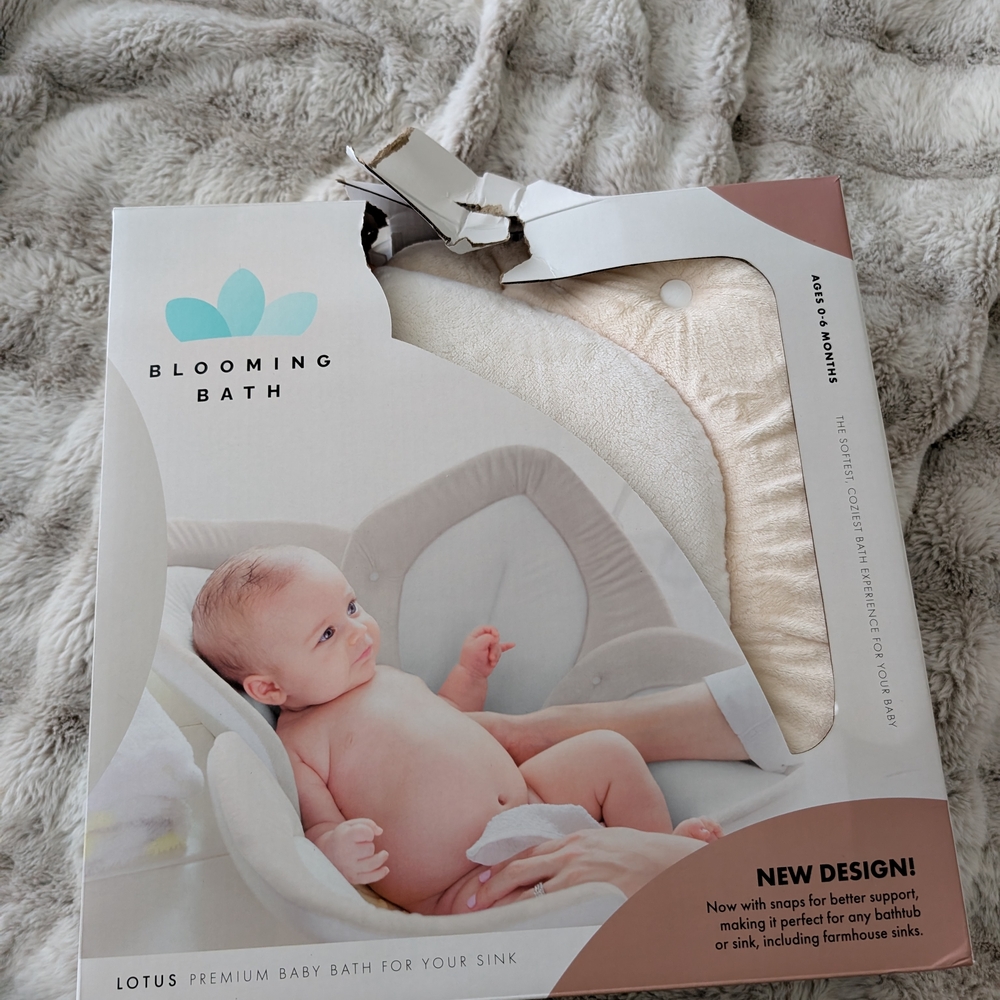 Blooming Bath Lotus Premium Baby Bath